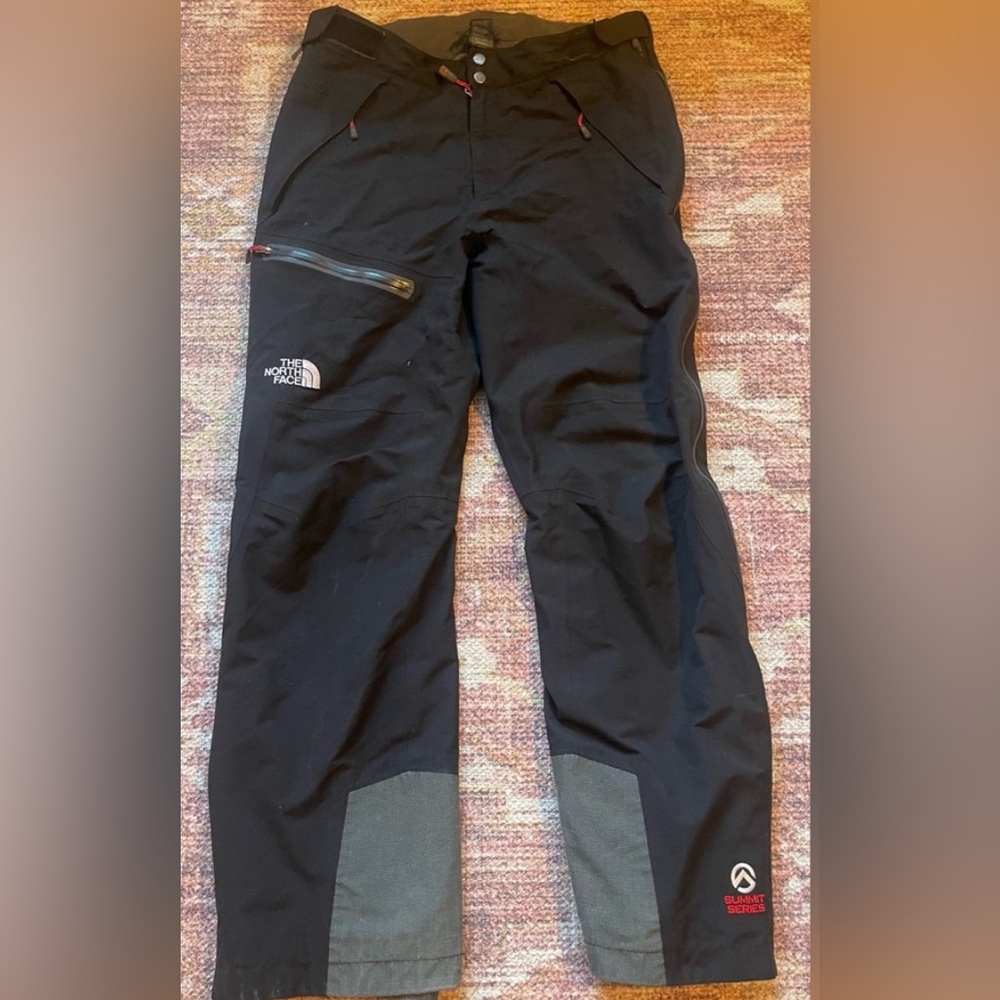 North Face Gore Tex ski pants size large black
Summit Series
